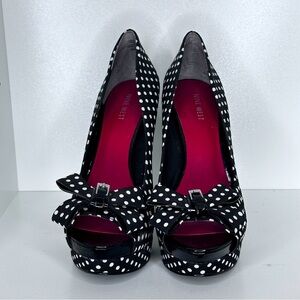 Nine West open-toe polka dot platform high heels in black and white like new